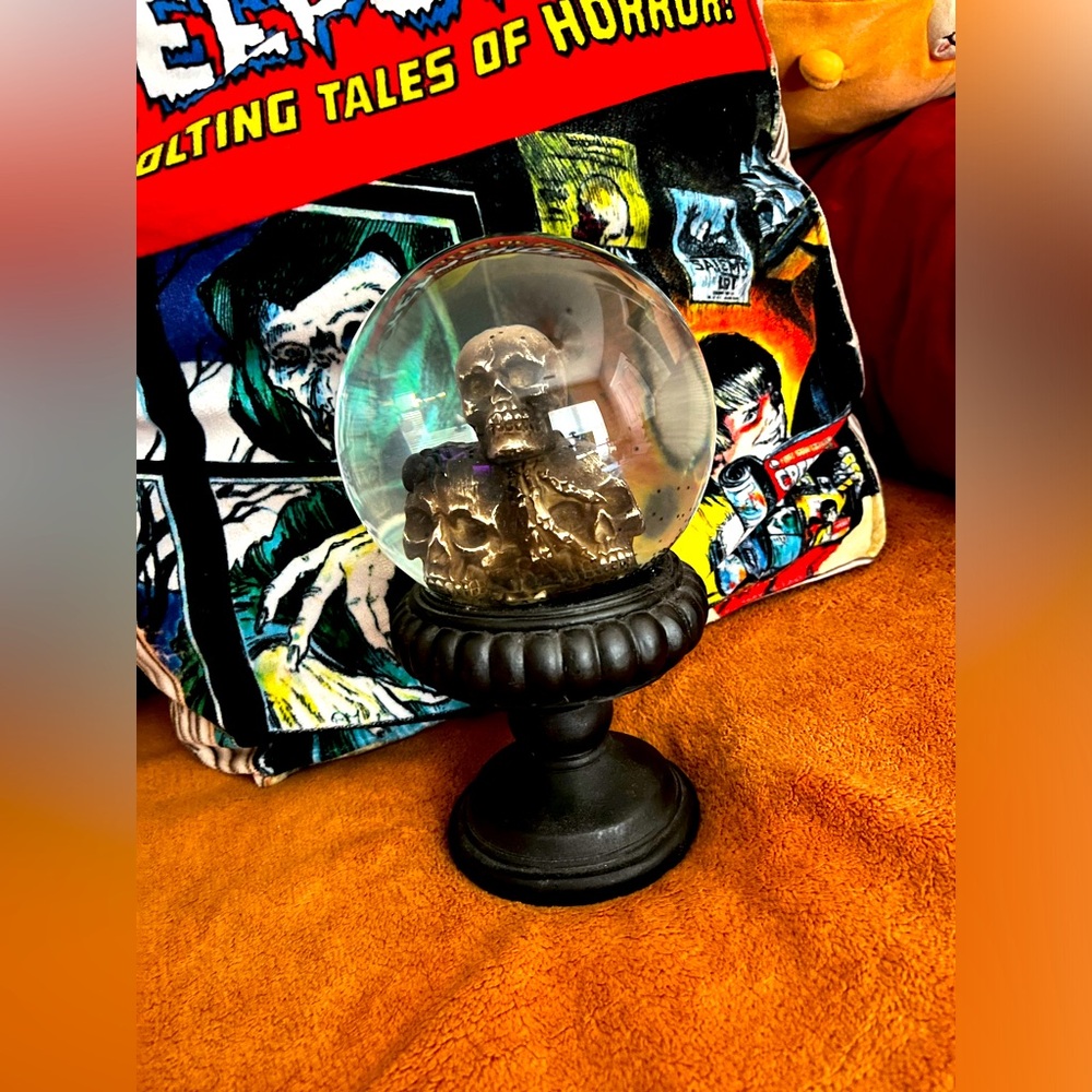 HALLOWEEN 8.5"H SKELETONS WATER GLOBE TABLETOP DECOR